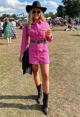 what to wear to a country music concert and how does one's outfit reflect their personality?